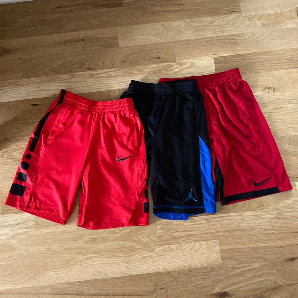 Boys youth large Nike shorts